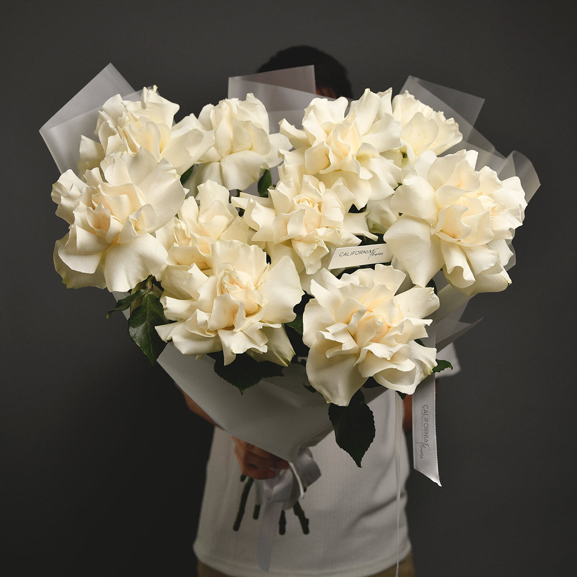 Flori de Florii - California Flowers, Buchet 11 trandafiri speciali albi, Californiaflowers.ro