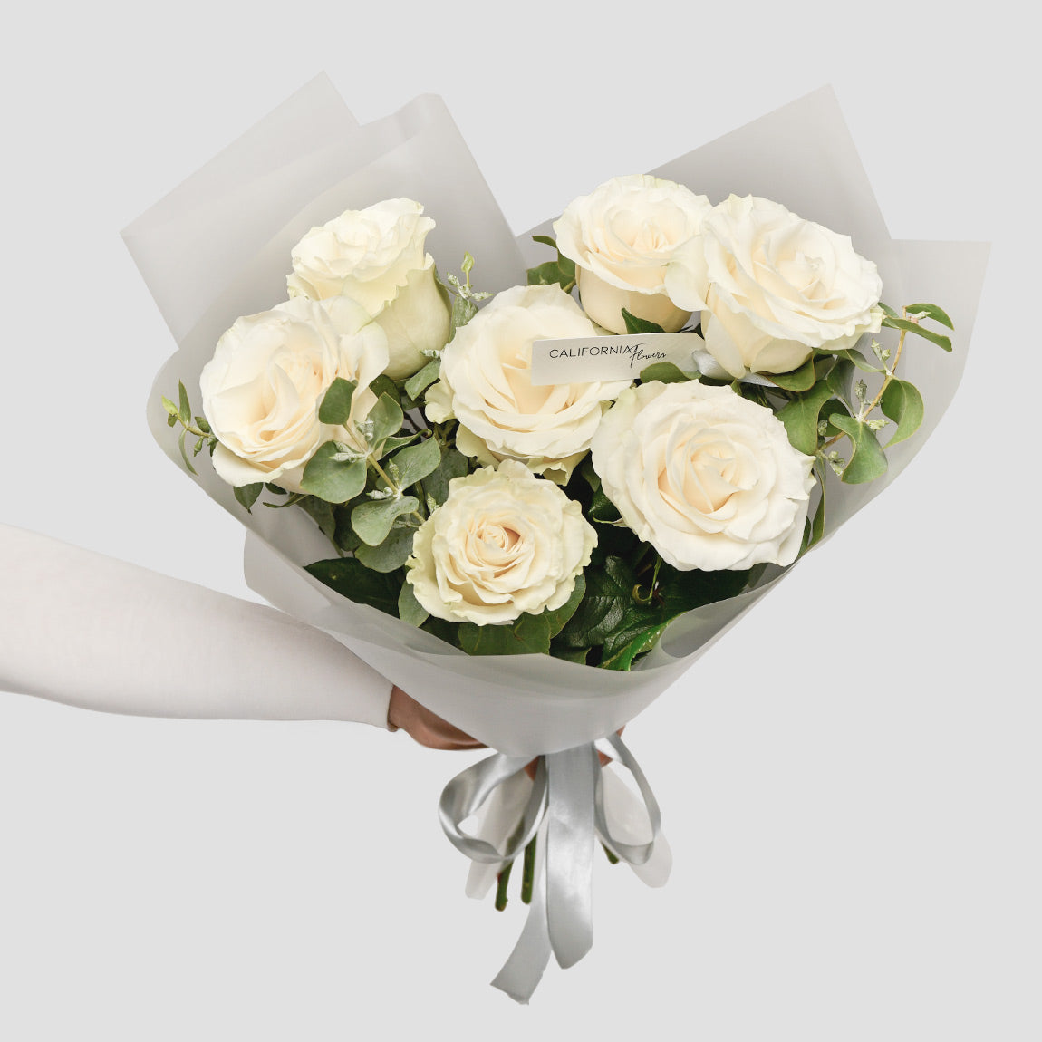 Buchet 7 trandafiri albi, 1, Californiaflowers.ro