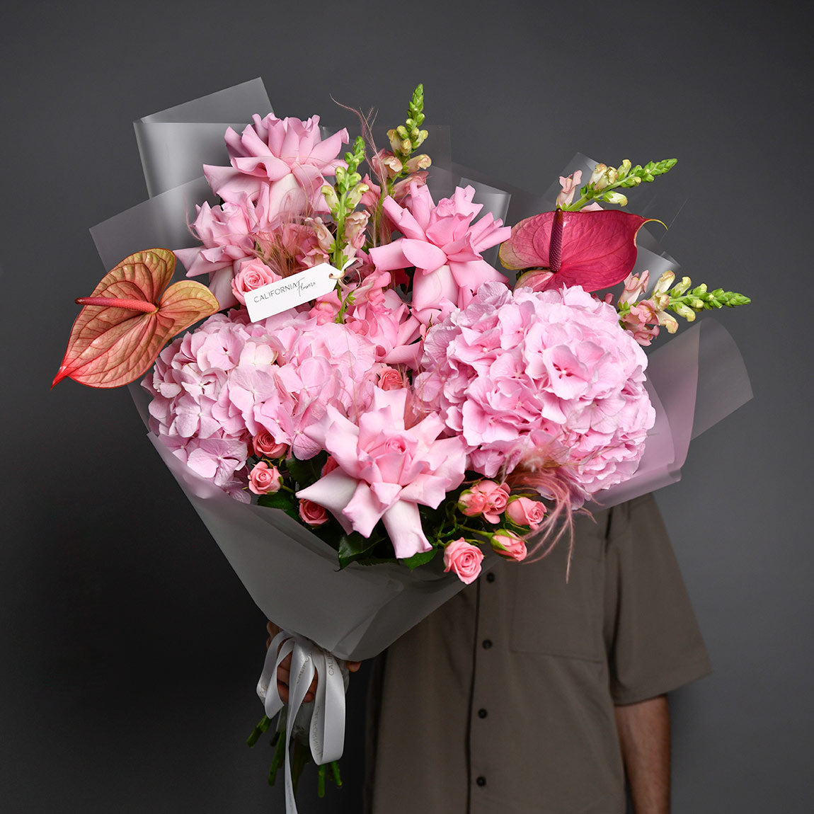 Flori de Vara, Buchet hortensie roz, anthurium si trandafiri, Californiaflowers.ro