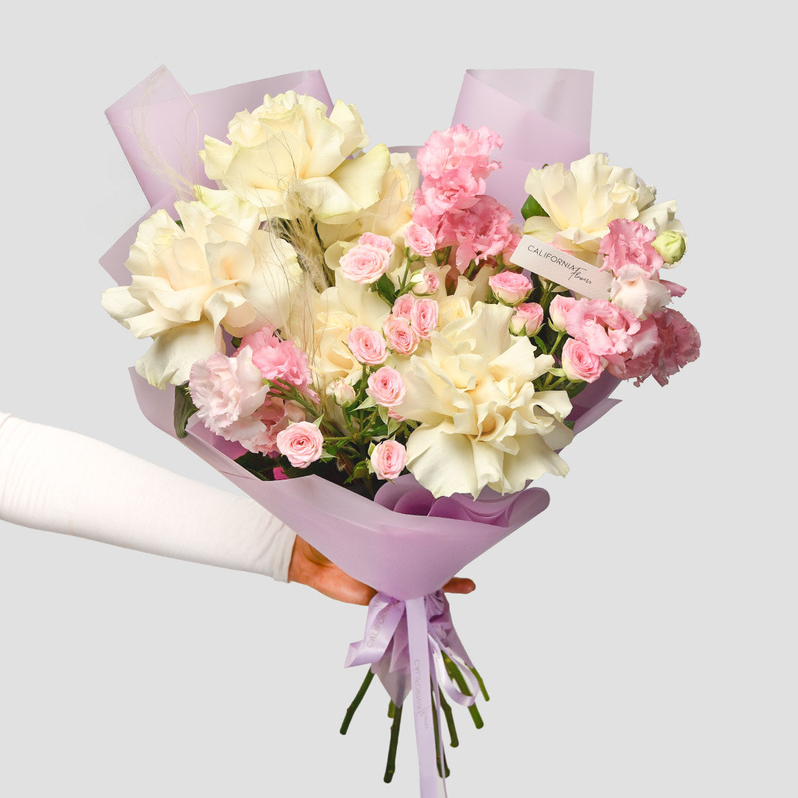Flori pentru mama - California Flowers, Buchet lisianthus, trandafiri si miniroze, Californiaflowers.ro