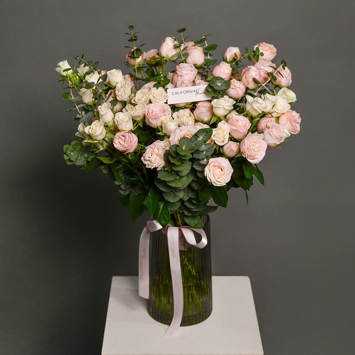 Buchet miniroze albe si roz, 3, Californiaflowers.ro