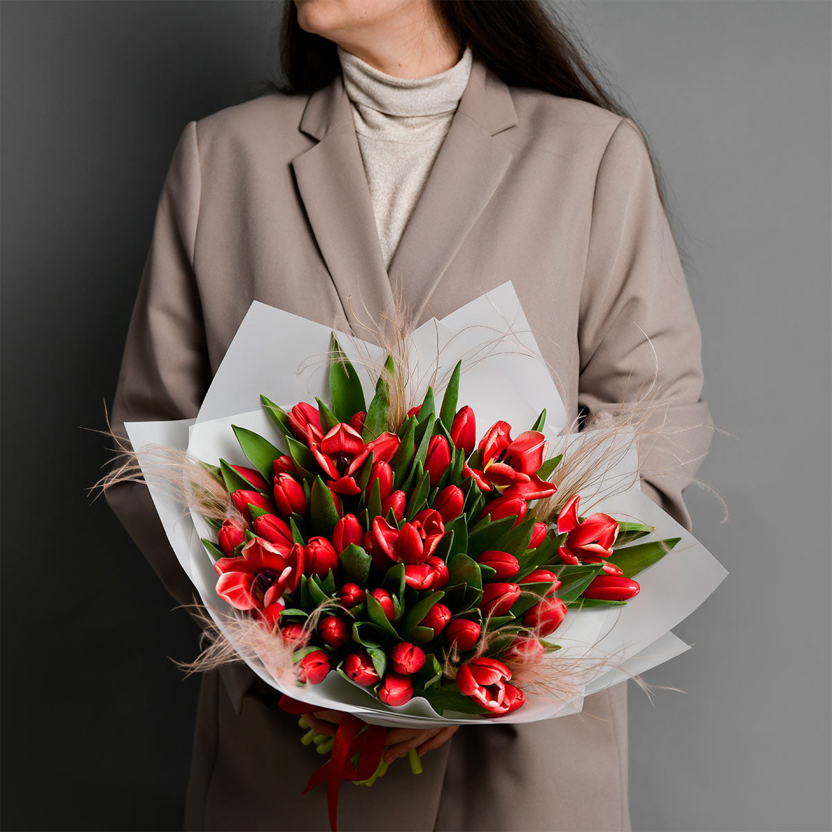Flori de 1 Martie - California Flowers, Buchet 37 lalele rosii, Californiaflowers.ro