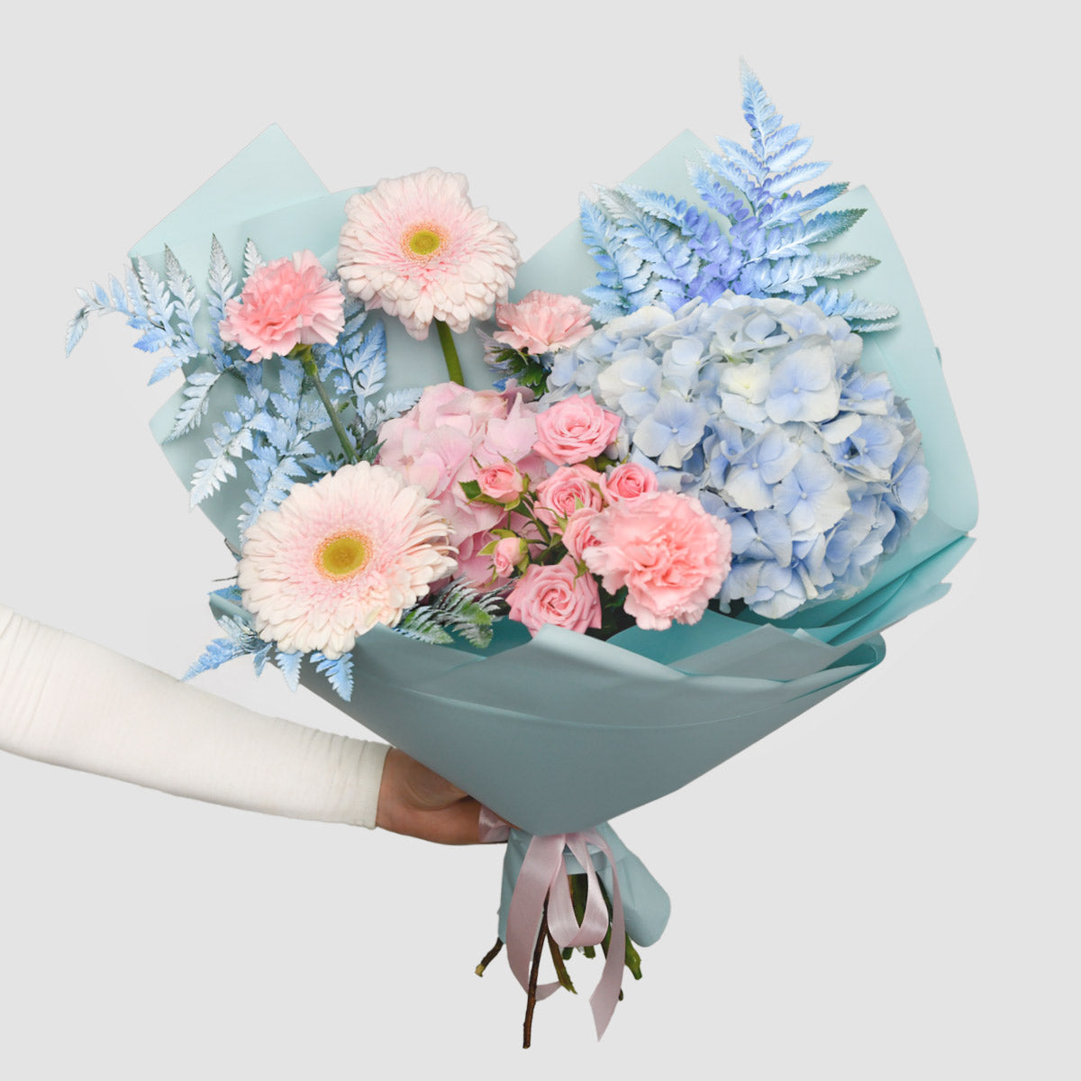 Flori pentru mama - California Flowers, Buchet gerbera roz, hortensie si dianthus, Californiaflowers.ro