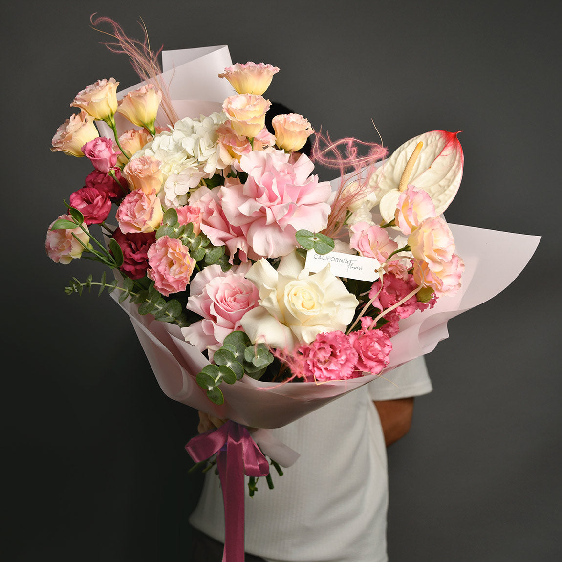 Livrare flori Brasov - California Flowers, Buchet trandafiri speciali, anthurium si lisianthus, Californiaflowers.ro