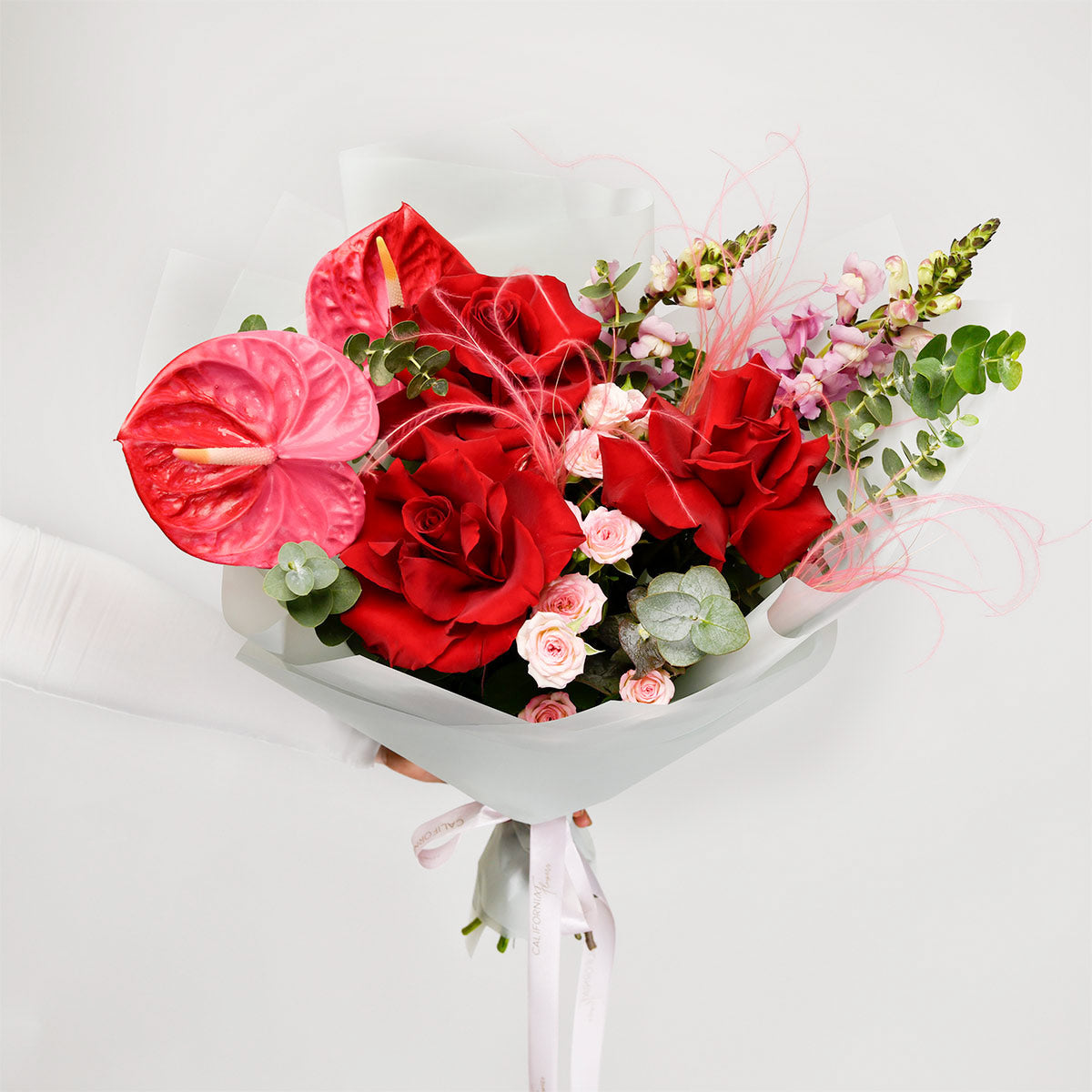 Flori de Paste - California Flowers, Buchet trandafiri speciali, anthurium si miniroze, Californiaflowers.ro