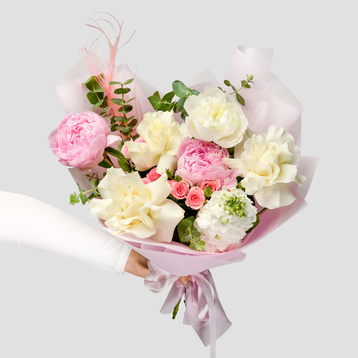 Flori de Florii - California Flowers, Buchet bujori , trandafiri si matthiola, Californiaflowers.ro