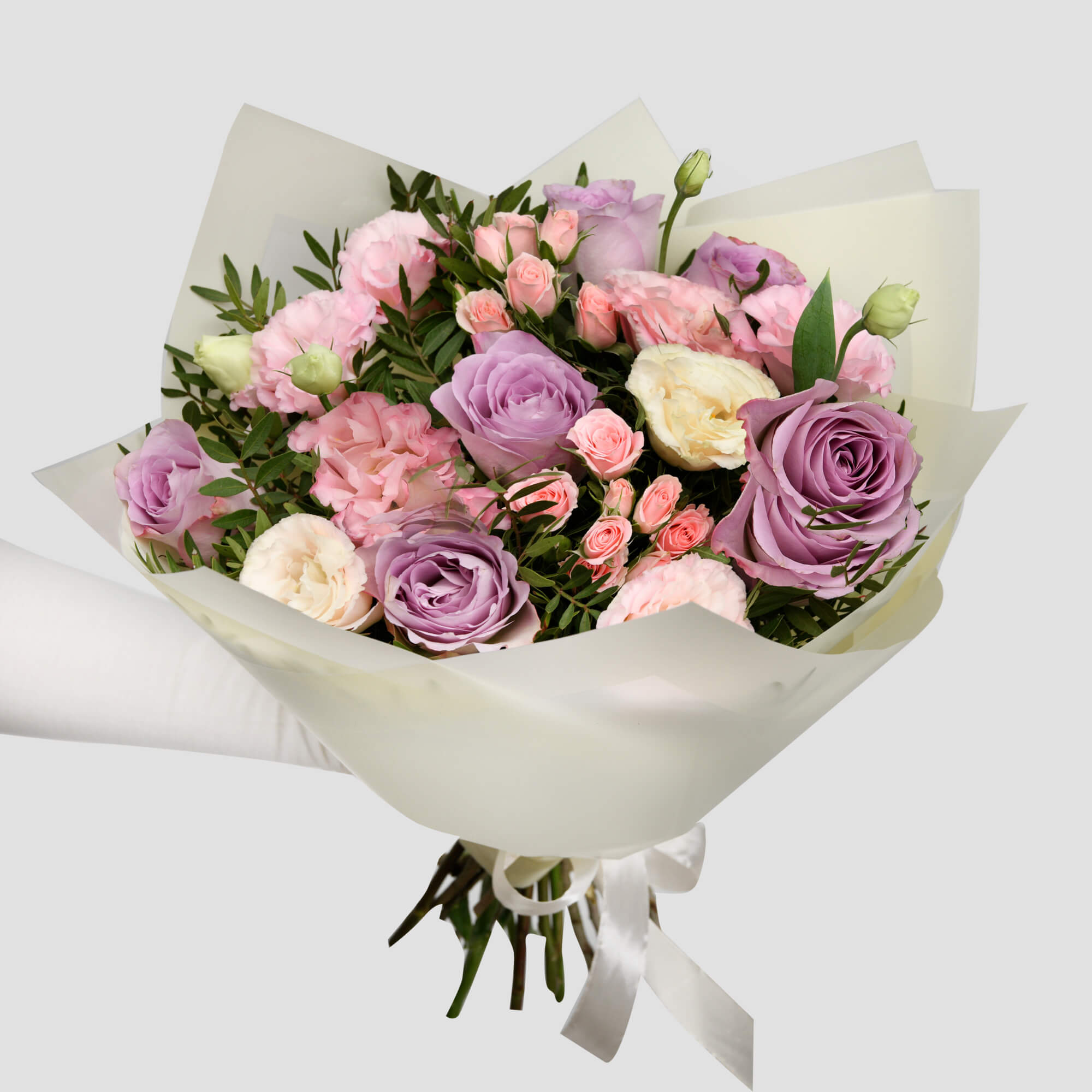 Buchet cu lisianthus si miniroze roz, 1