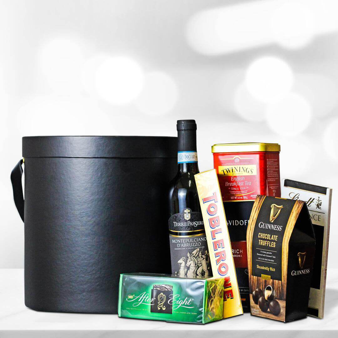 PRODUSE CU LIVRARE NATIONALA, Cutie cadou cu ciocolata, vin rosu, ceai si cafea, Californiaflowers.ro