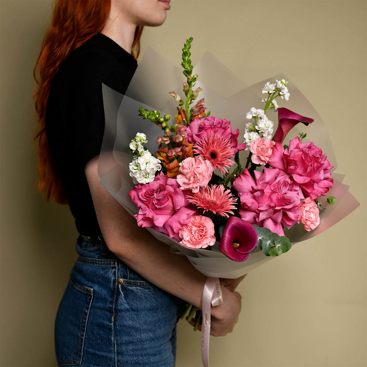 Flori pentru mama - California Flowers, Buchet trandafiri speciali roz, gerbera mini si cale, Californiaflowers.ro