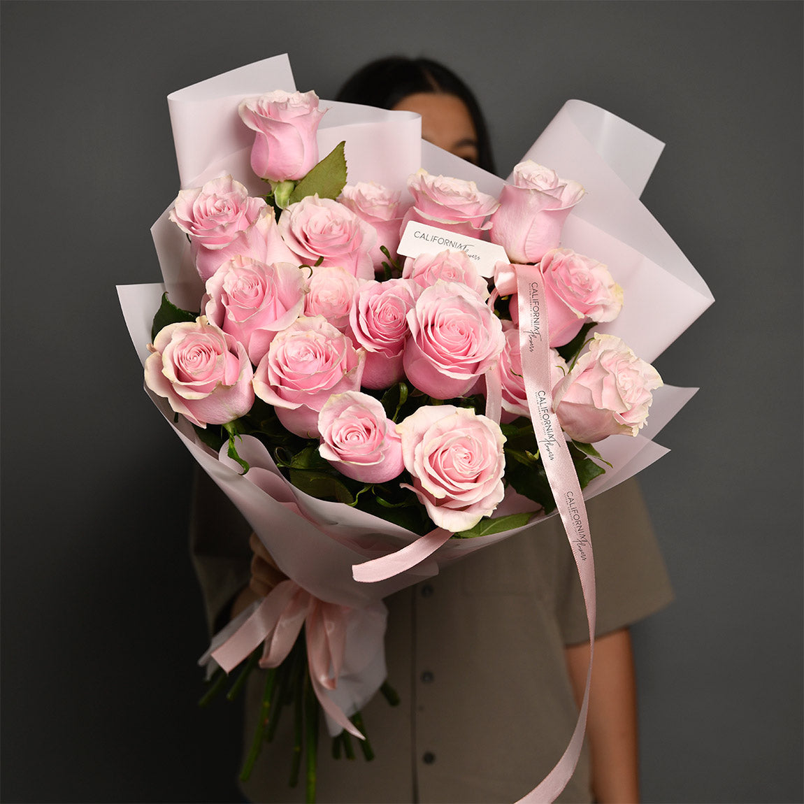 Aranjamente florale nou nascut - California Flowers, Buchet 19 trandafiri roz, Californiaflowers.ro