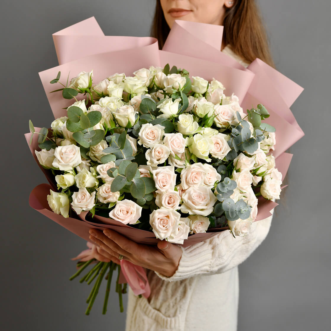 Flori pentru mama - California Flowers, Buchet 51 miniroze roz si albe, Californiaflowers.ro
