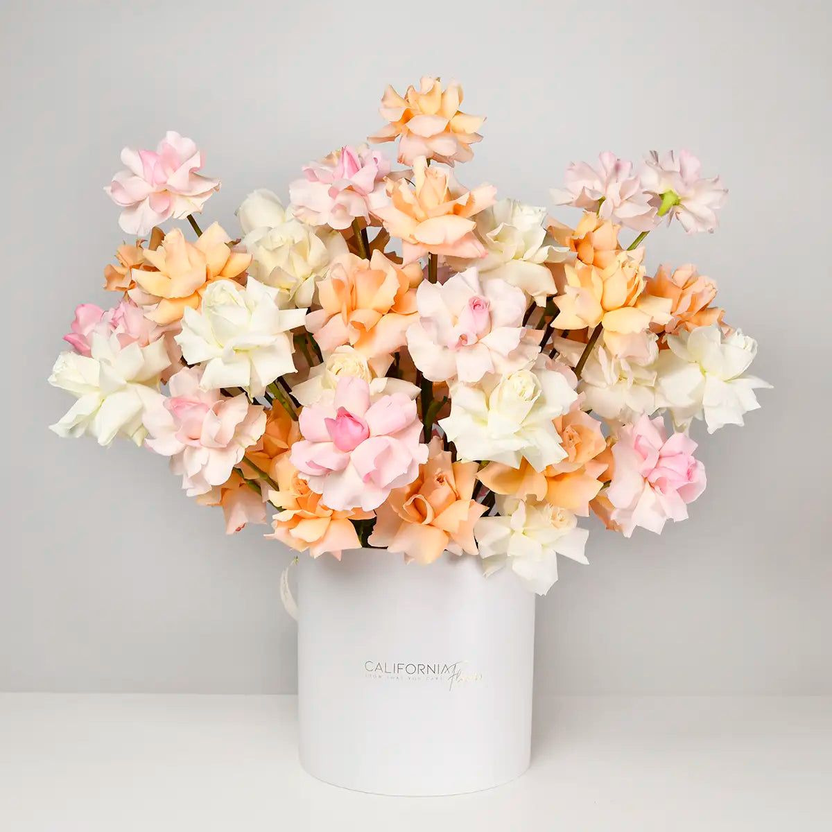 Flori pentru mama - California Flowers, Aranjament floral 55 trandafiri multicolori, Californiaflowers.ro