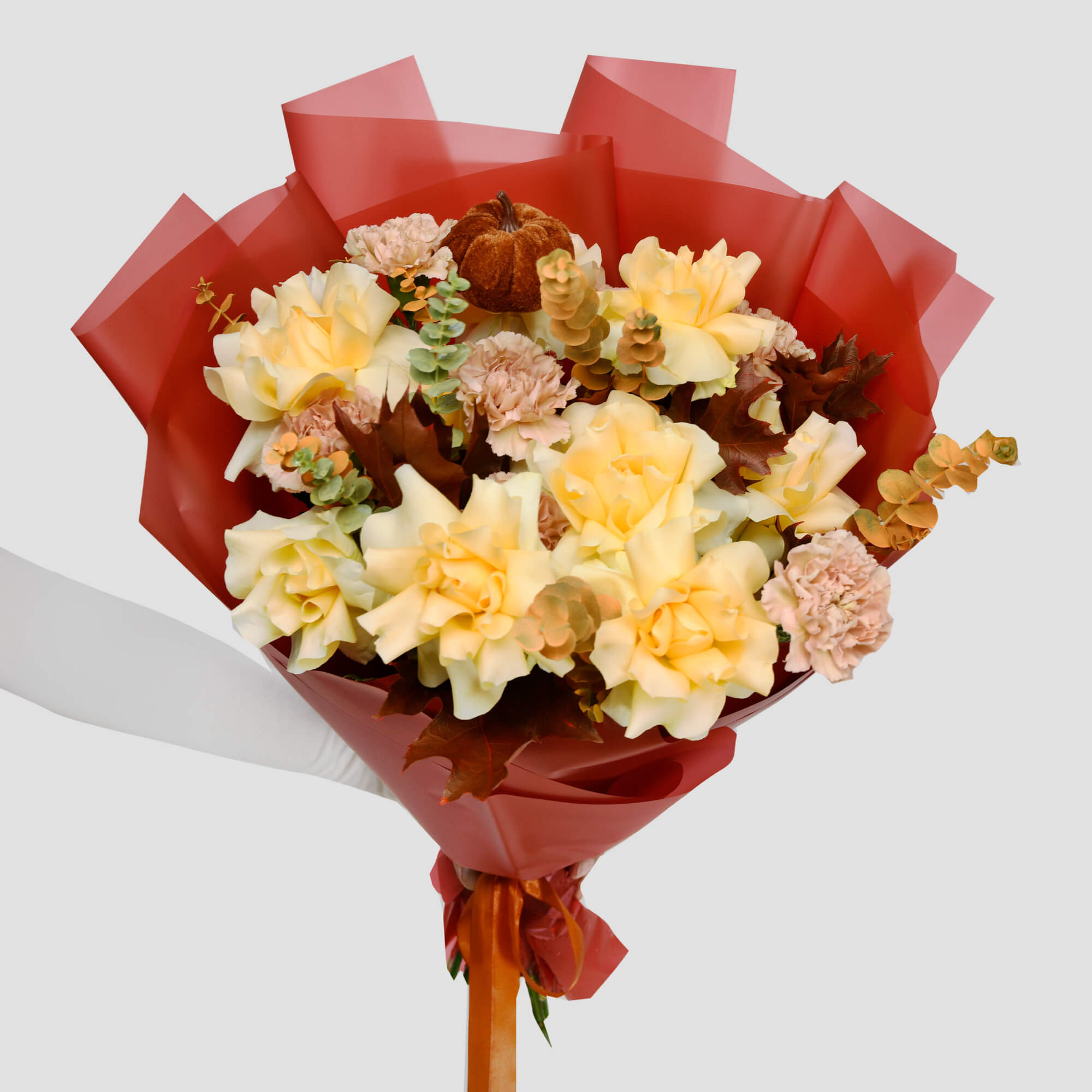 Livrare flori Bucuresti - California Flowers, Buchet trandafiri somon si garoafe, Californiaflowers.ro