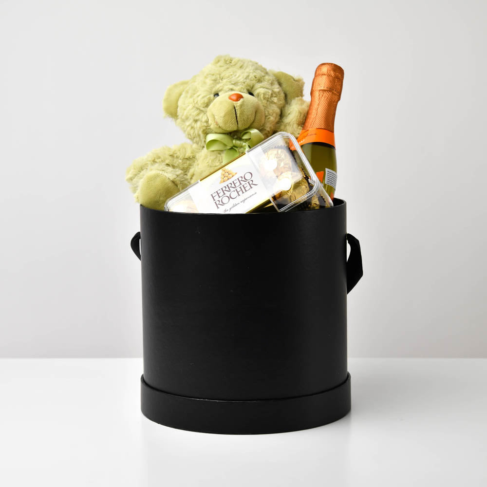 PRODUSE CU LIVRARE NATIONALA, Cutie cadou cu Prosecco, bomboane si ursulet de plus, Californiaflowers.ro