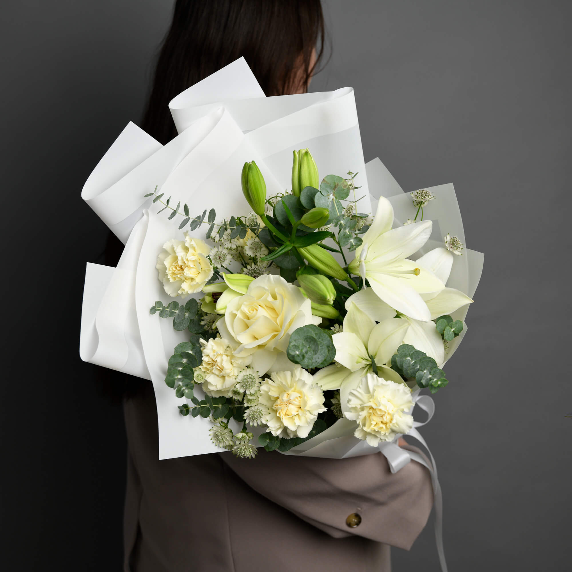 Buchete flori mixte, Buchet crin si trandafiri albi, Californiaflowers.ro