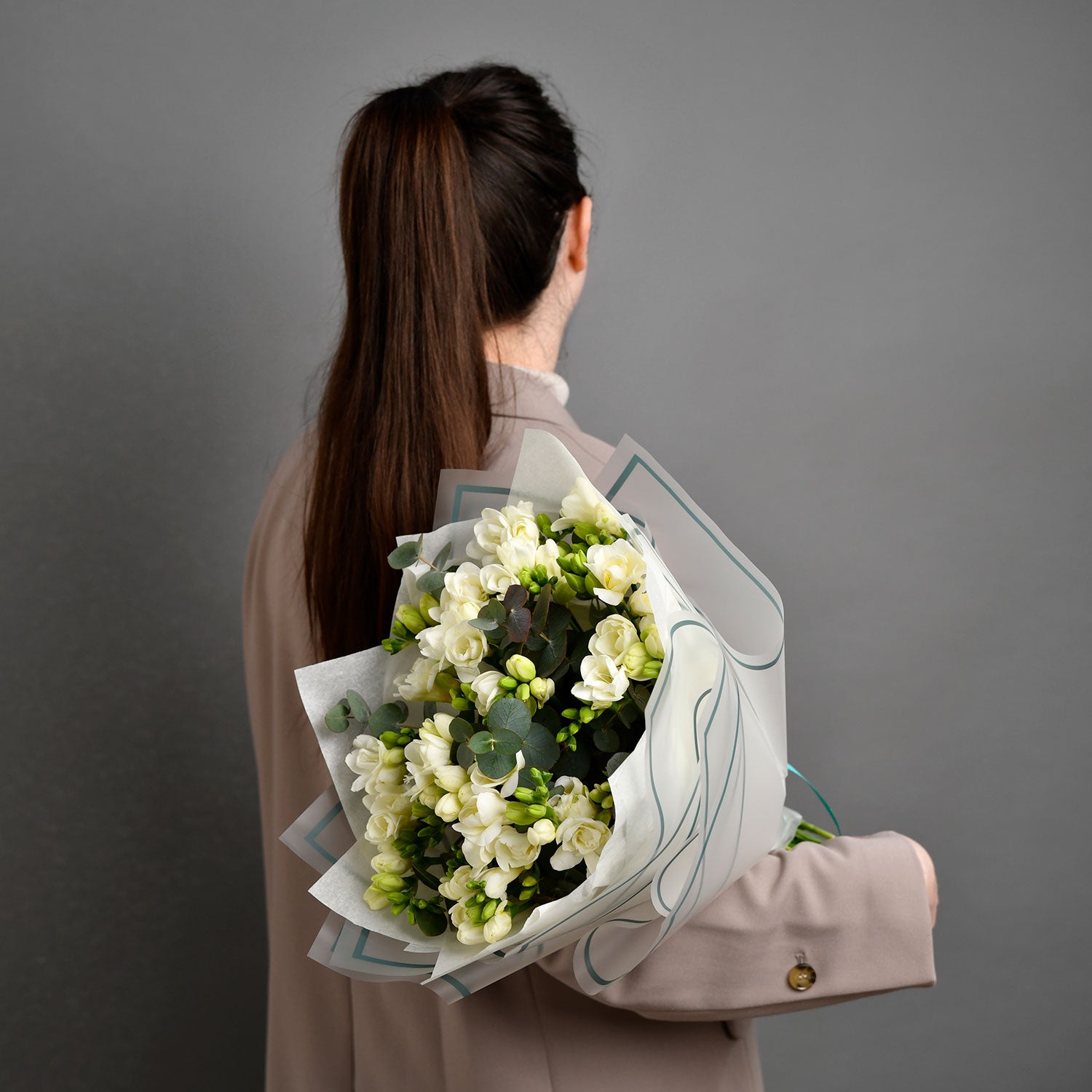 Buchet 25 frezii albe, 4, Californiaflowers.ro