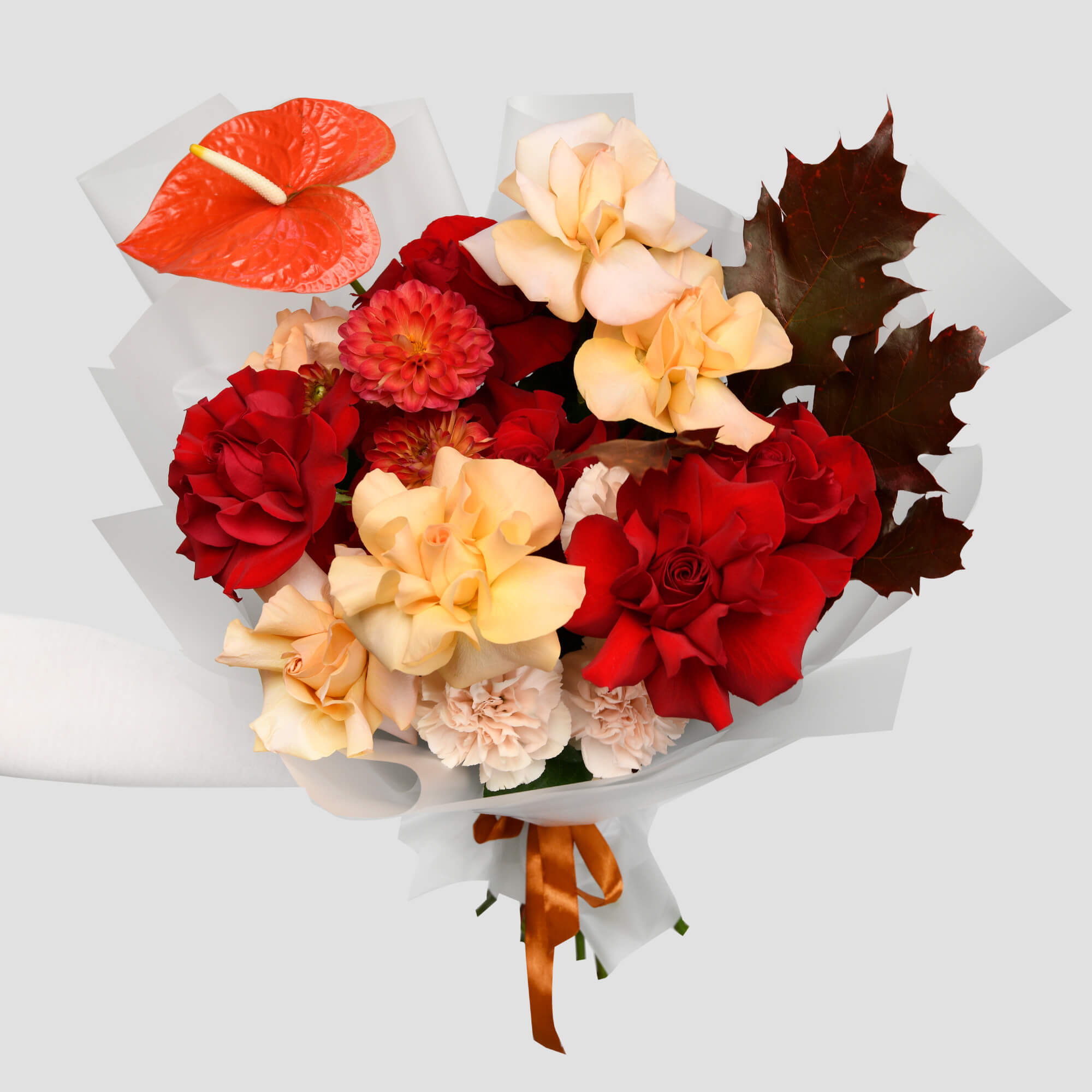 Livrare flori Bucuresti - California Flowers, Buchet anthurium si trandafiri, Californiaflowers.ro