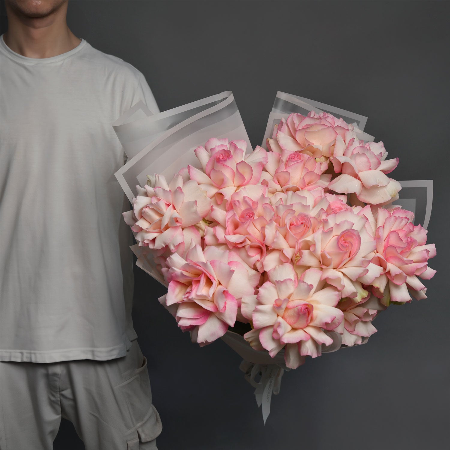 Flori de Florii - California Flowers, Buchet 19 trandafiri speciali roz, Californiaflowers.ro