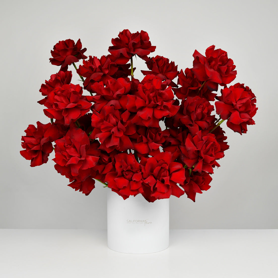 Flori pentru mama - California Flowers, Aranjament floral 55 trandafiri speciali rosii, Californiaflowers.ro