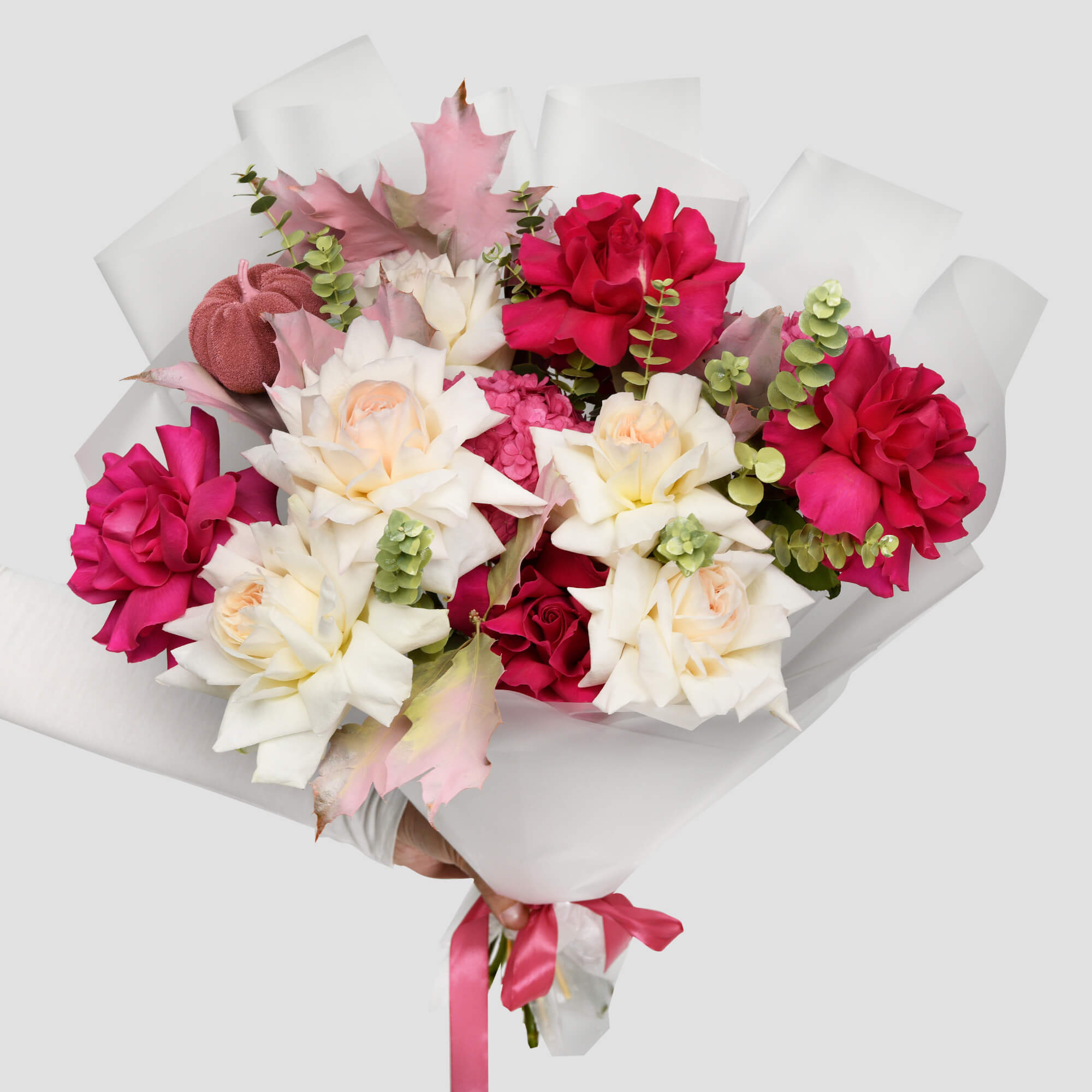 Livrare flori Brasov - California Flowers, Buchet hortensie si trandafiri roz si albi, Californiaflowers.ro
