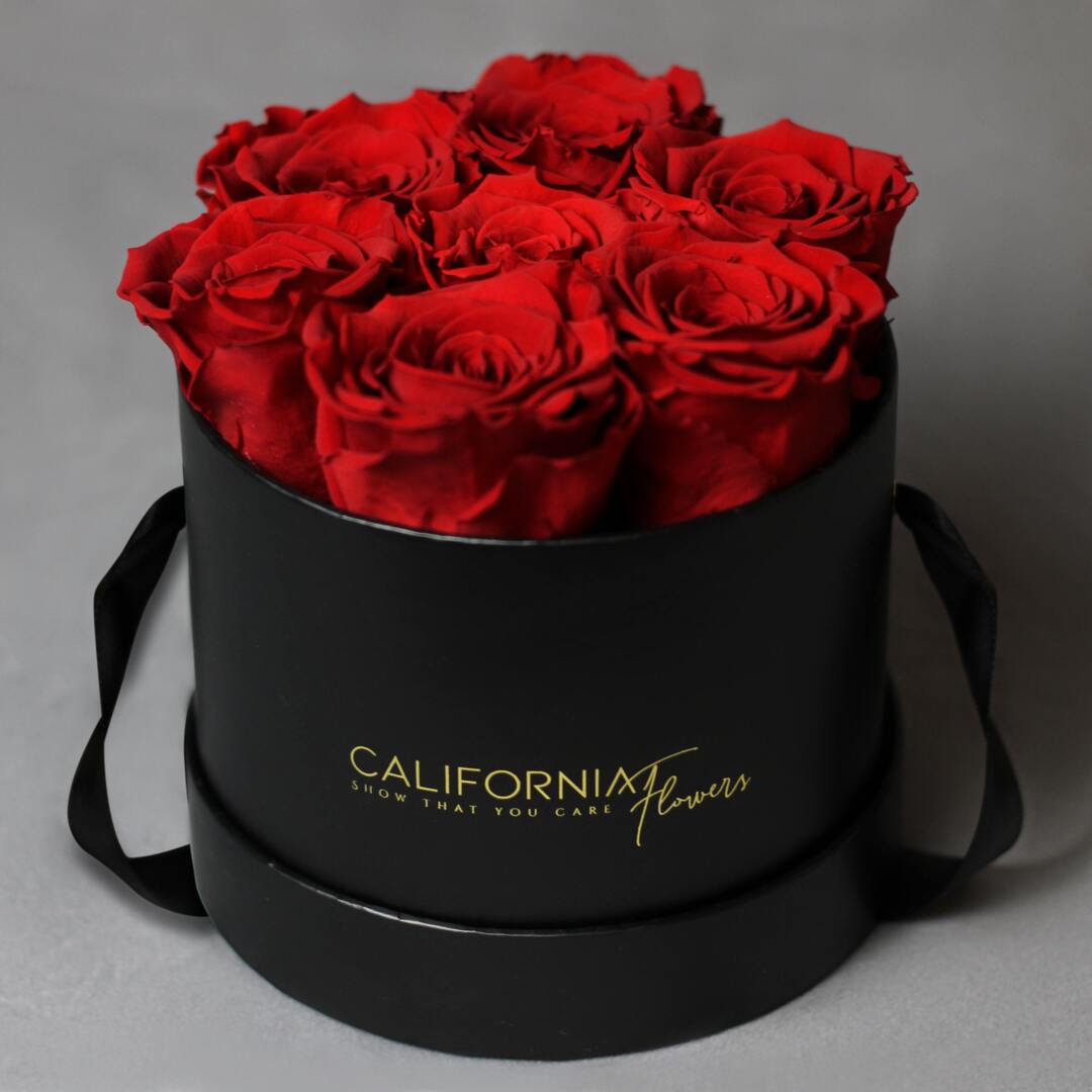 Trandafiri Criogenati Bucuresti si Brasov » California Flowers, Cutie neagra 7 trandafiri criogenati rosii, Californiaflowers.ro