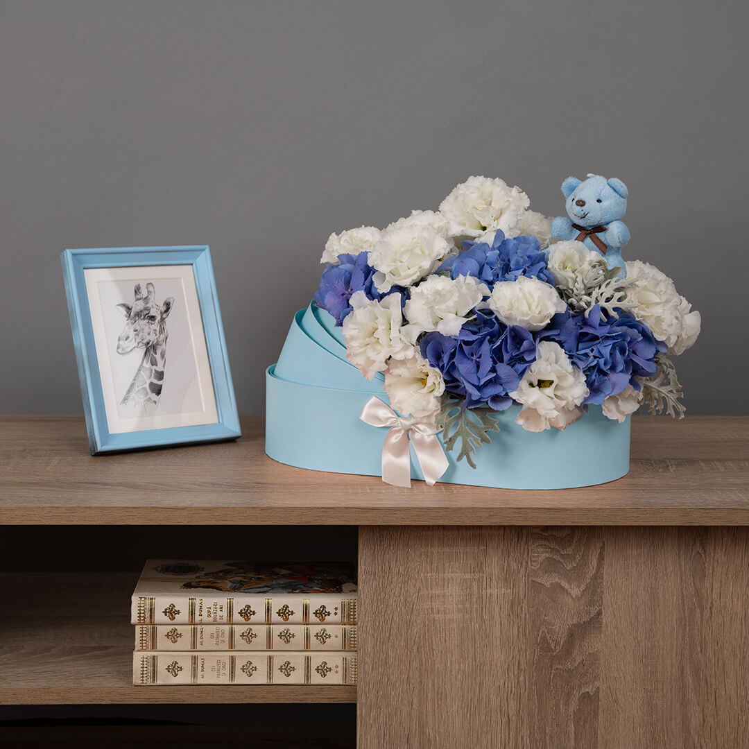 Aranjament in landou blue, 4, Californiaflowers.ro