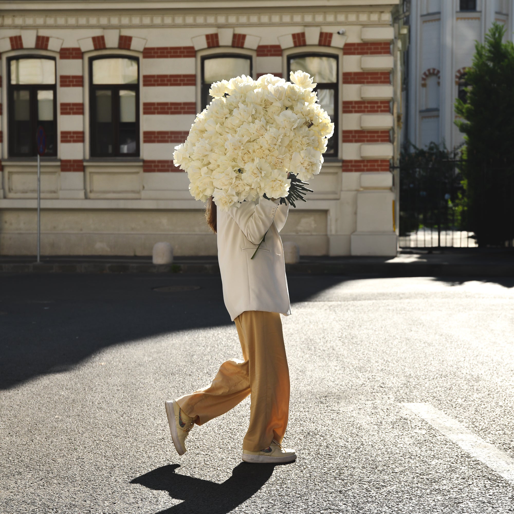 Buchete de flori - California Flowers, Buchet 101 trandafiri speciali albi, Californiaflowers.ro