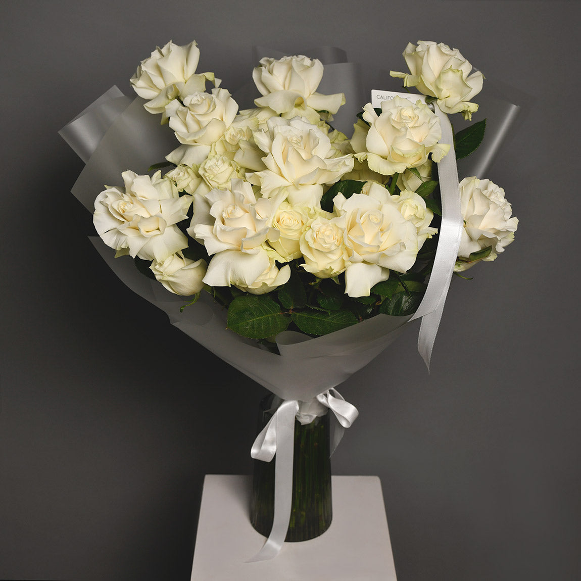 Buchet 31 trandafiri albi mixt, 3, Californiaflowers.ro