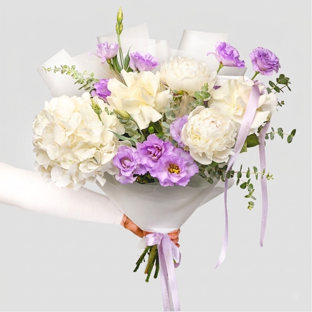 Florarie online - California Flowers ✅, Buchet cu hortensie, bujori si lisianthus, Californiaflowers.ro
