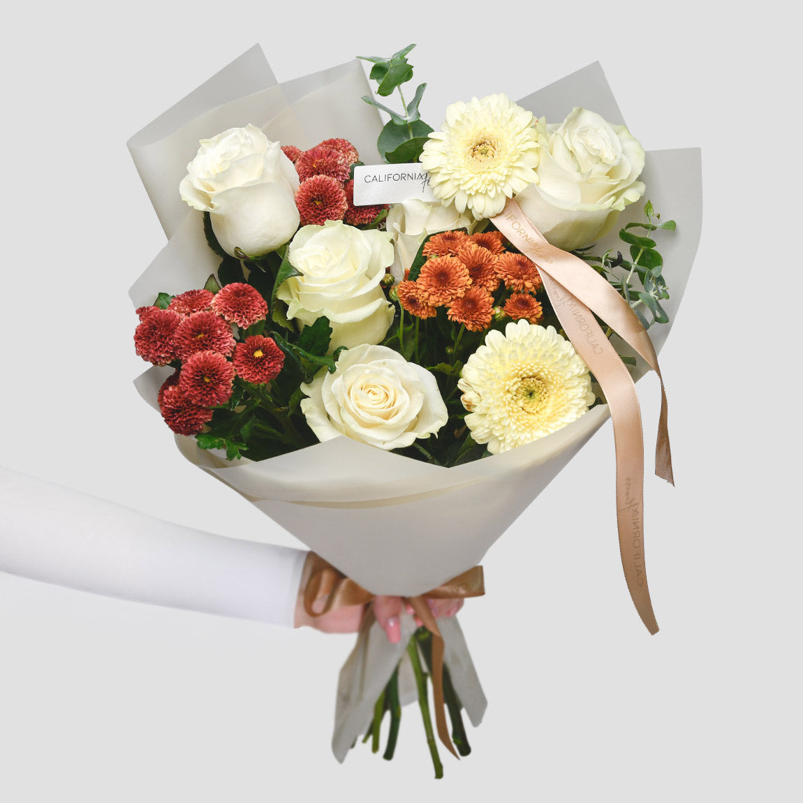 Buchet santini si trandafiri albi, 10, Californiaflowers.ro
