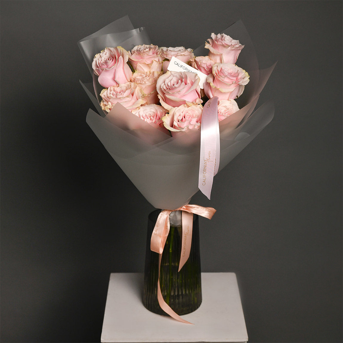 Buchet 13 trandafiri roz, 3, Californiaflowers.ro
