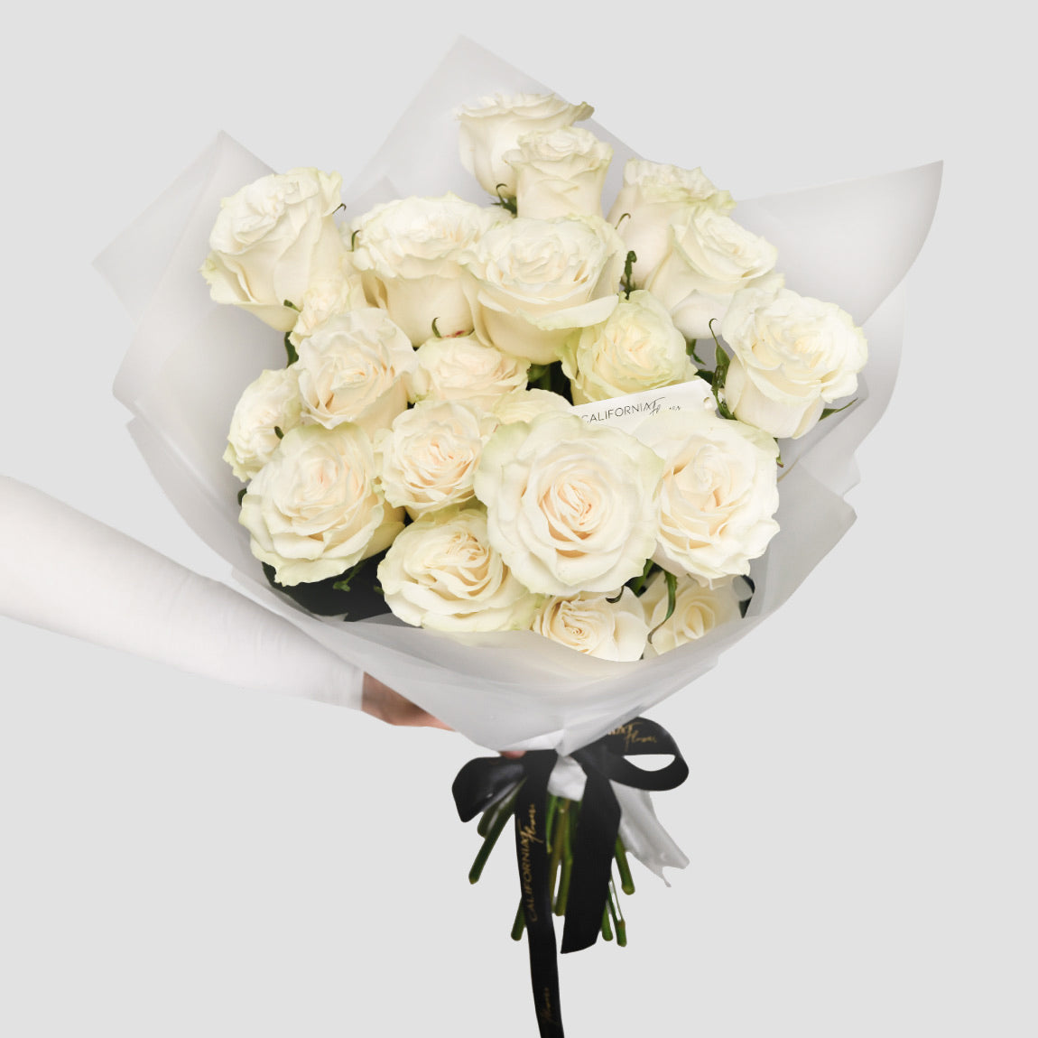 Clasic Collection, Buchet 23 trandafiri albi, Californiaflowers.ro