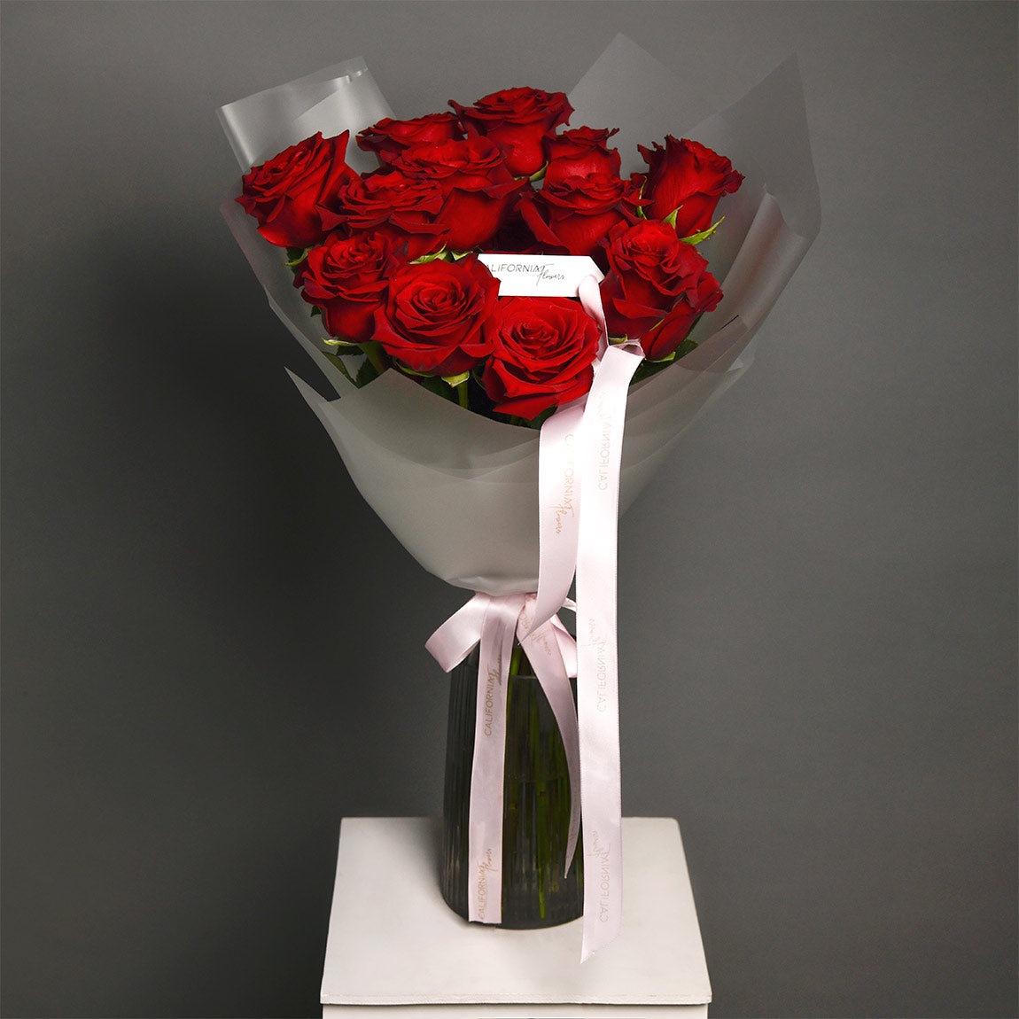 Buchet 23 trandafiri rosii, 3, Californiaflowers.ro