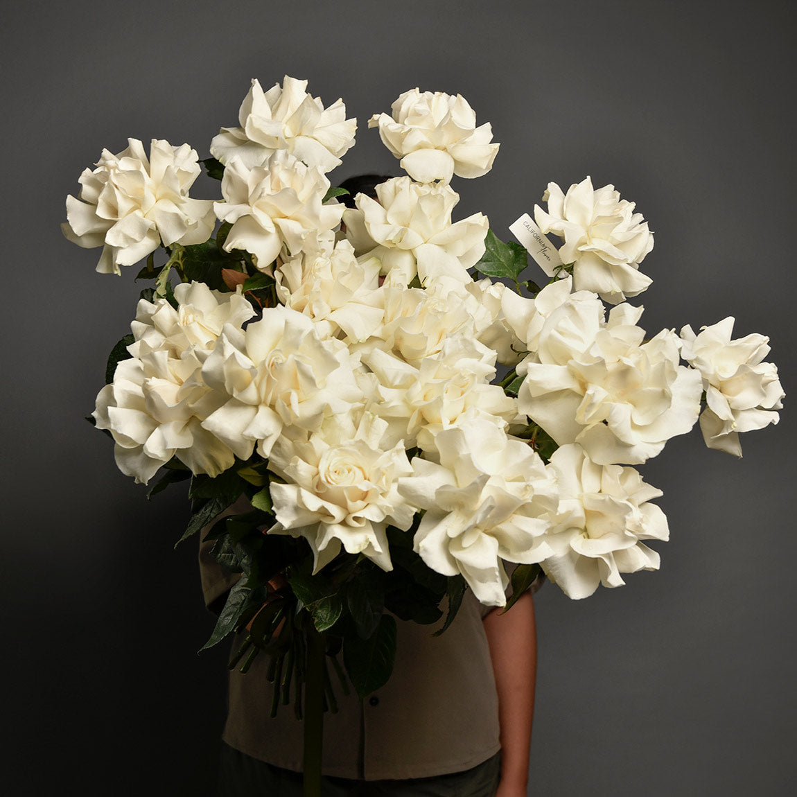 Buchete de flori - California Flowers, Buchet 25 trandafiri speciali albi, Californiaflowers.ro