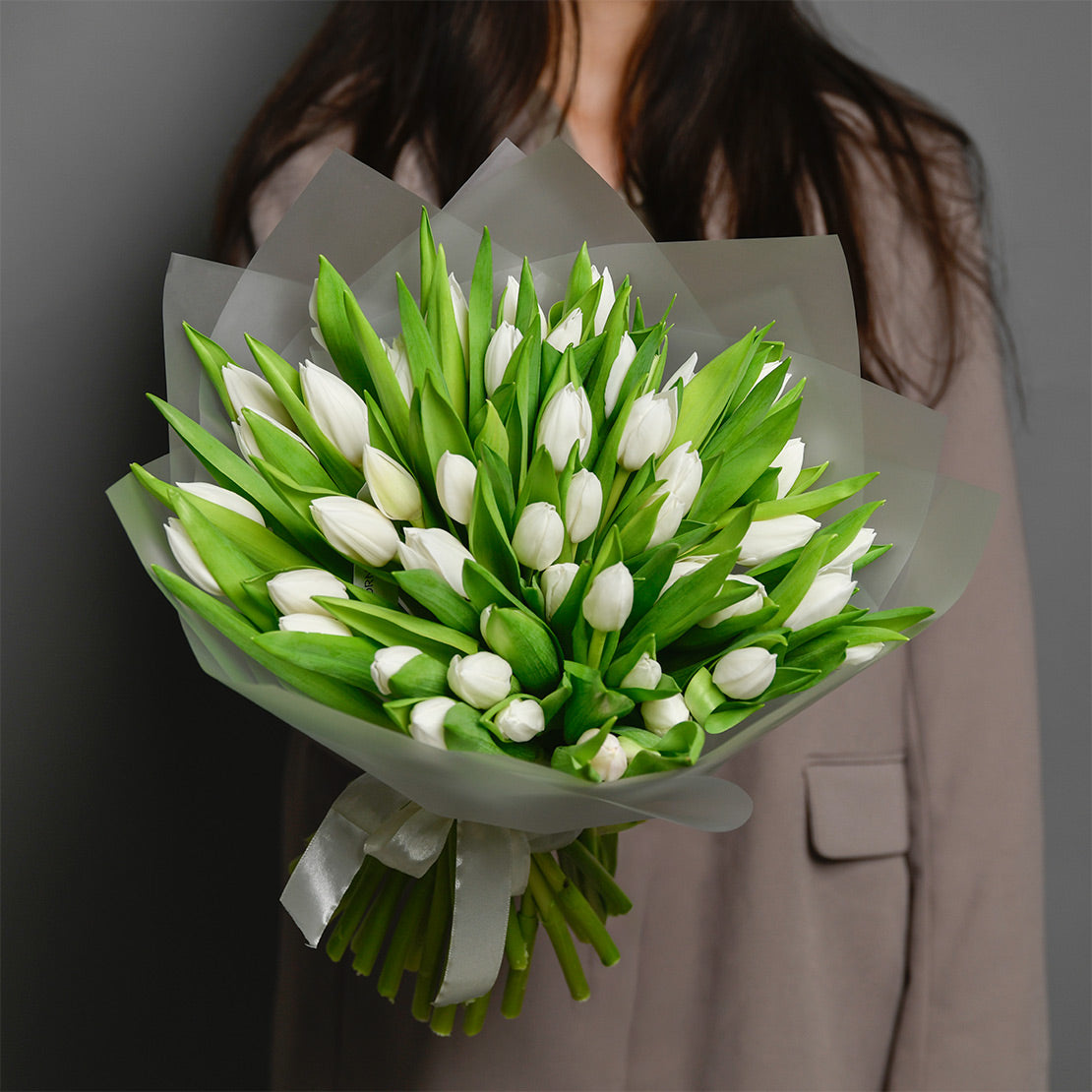 Flori de primavara, Buchet 49 lalele albe, Californiaflowers.ro