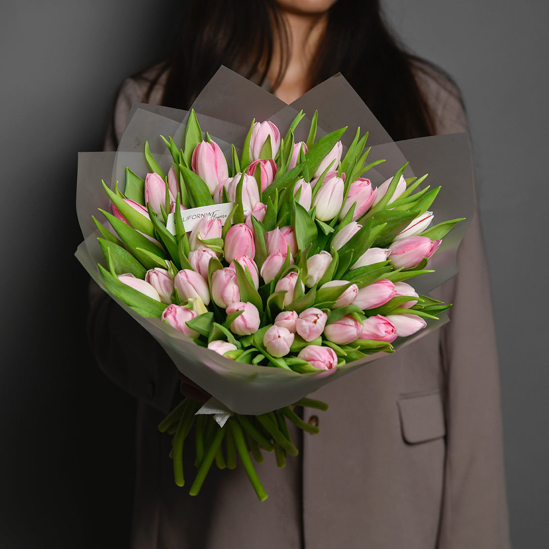 Buchete lalele - California Flowers, Buchet 49 lalele roz, Californiaflowers.ro