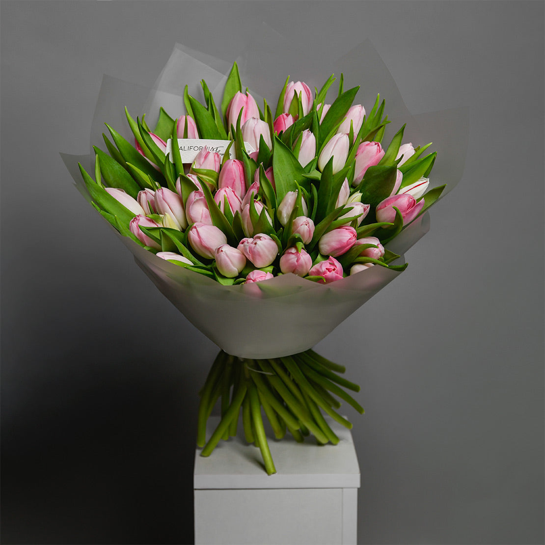 Buchet 49 lalele roz, 3, Californiaflowers.ro