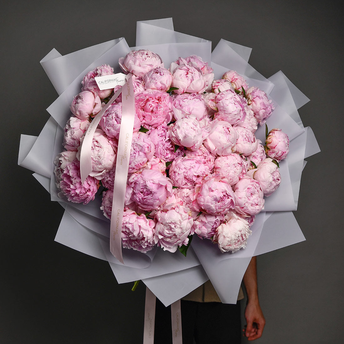Flori de primavara, Buchet 51 bujori roz, Californiaflowers.ro