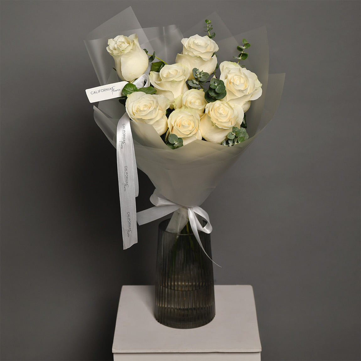 Buchet 9 trandafiri albi, 3, Californiaflowers.ro