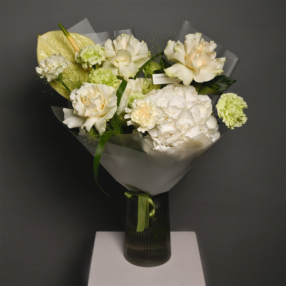 Buchet anthurium alb, hortensie si trandafiri, 3, Californiaflowers.ro