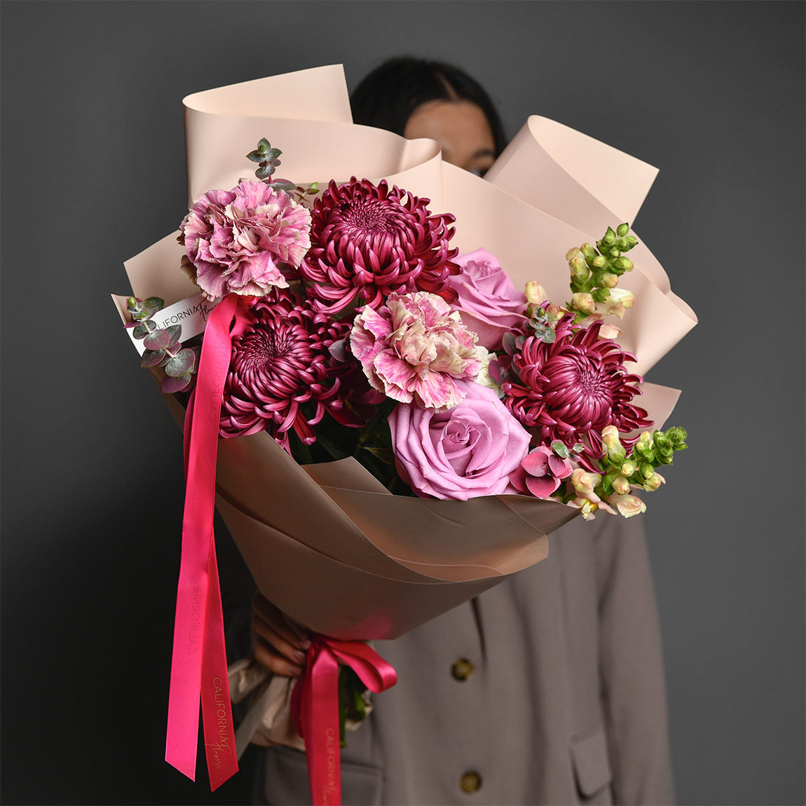 Buchet crizanteme si trandafiri lila, 5, Californiaflowers.ro