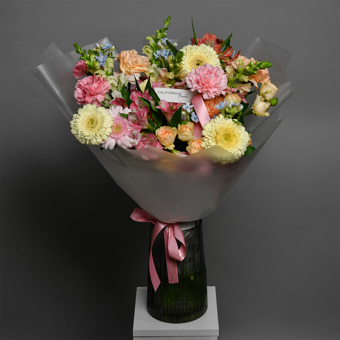 Buchet gerbera si alstroemeria roz, 7, Californiaflowers.ro