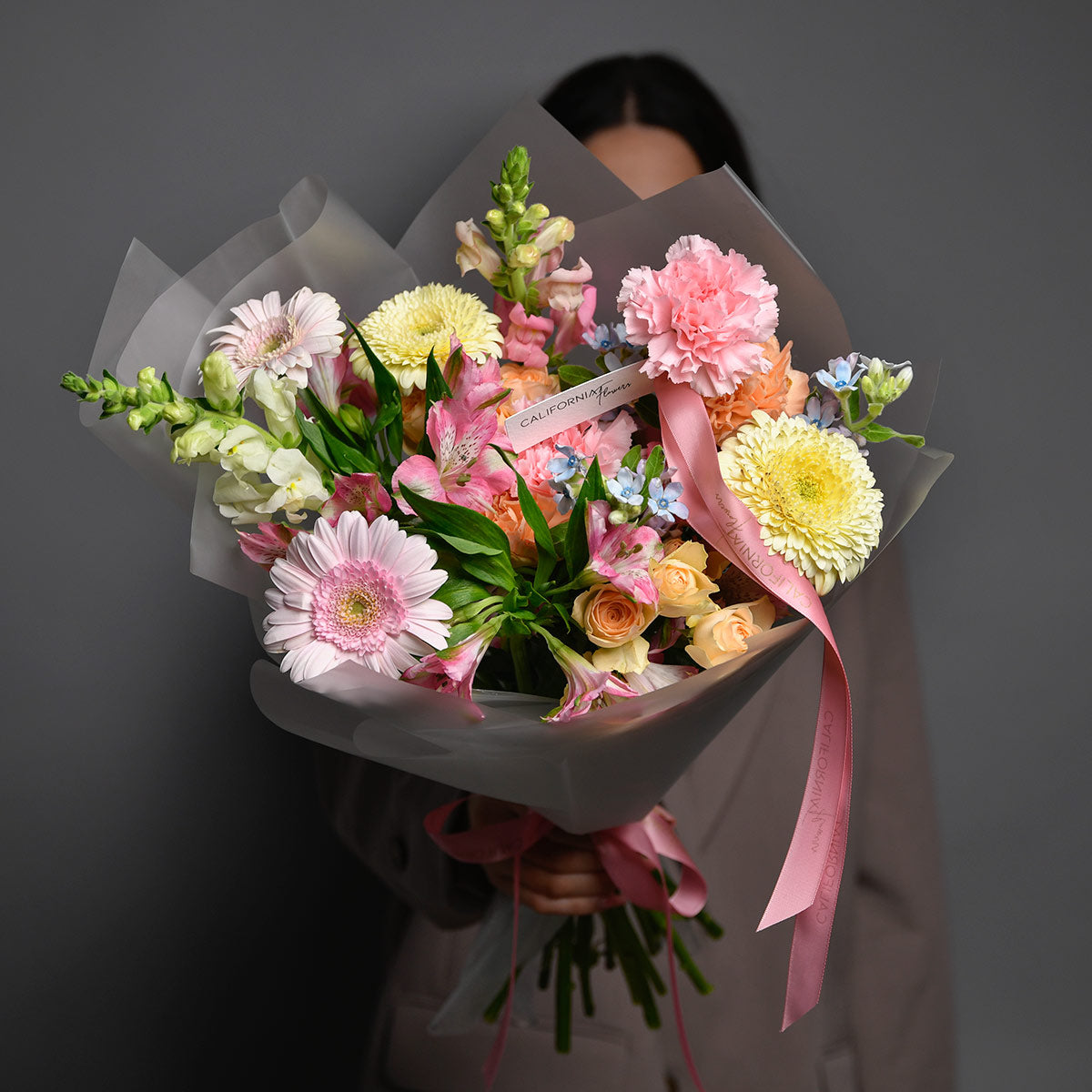 Buchet gerbera si alstroemeria roz, 4, Californiaflowers.ro