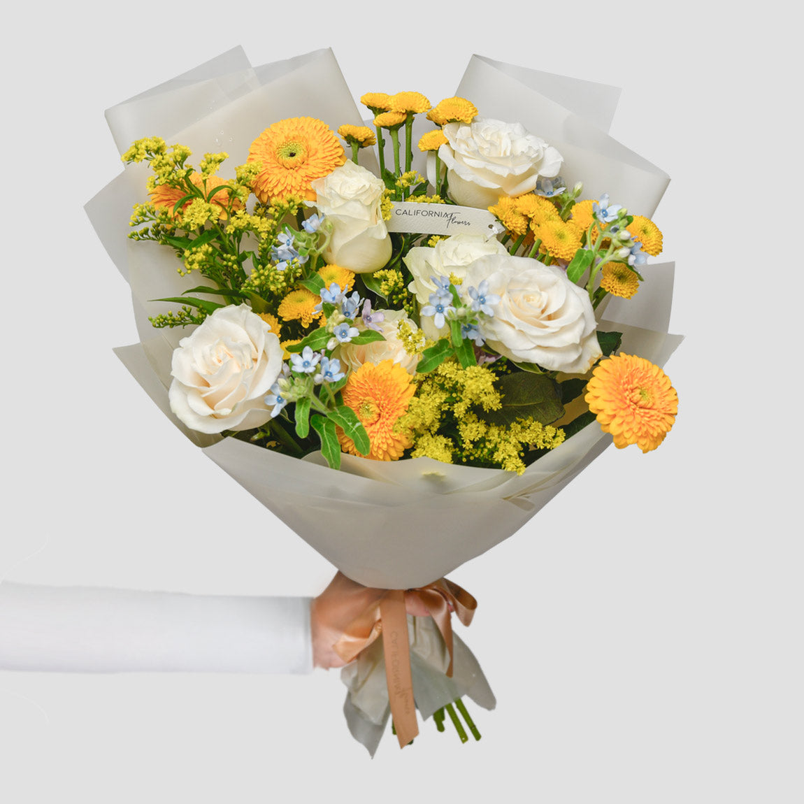 Buchet gerbera galbena si trandafiri, 10, Californiaflowers.ro