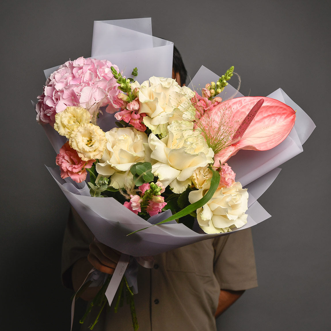 Livrare flori Bucuresti - California Flowers, Buchet hortensie roz, anthurium si lisianthus, Californiaflowers.ro