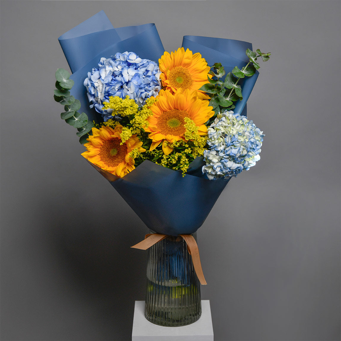 Buchet hortensie si floarea soarelui, 9, Californiaflowers.ro