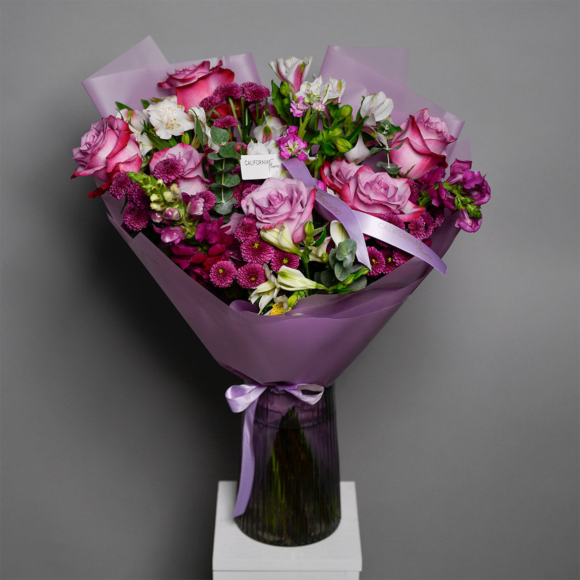 Buchet trandafiri mov si alstroemeria, 5, Californiaflowers.ro
