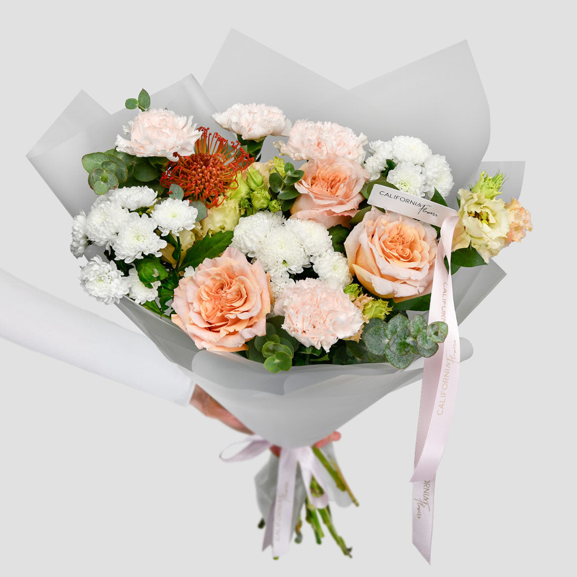 Buchete flori mixte, Buchet trandafiri peach, dianthus si santini, Californiaflowers.ro