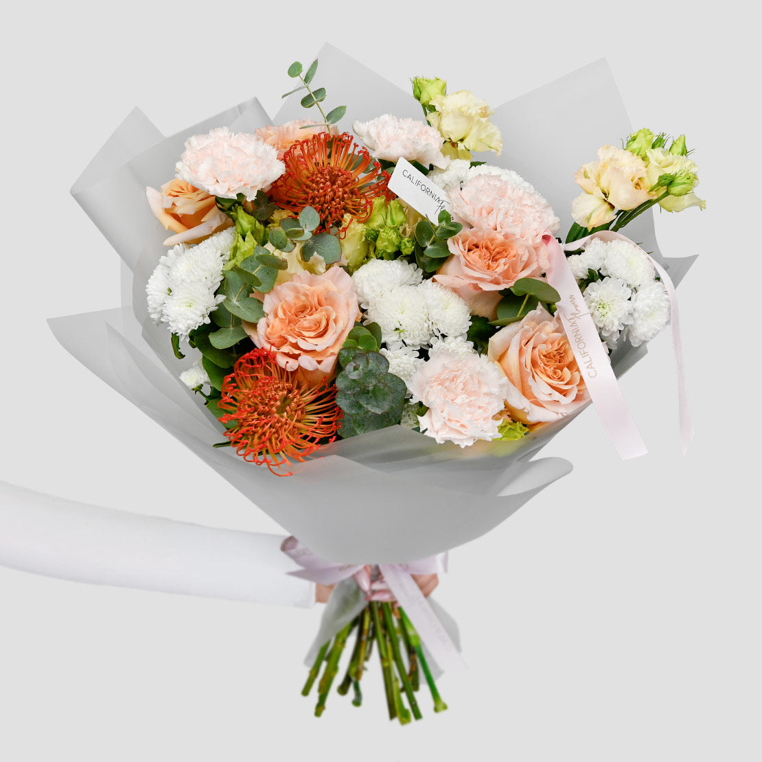 Buchete flori mixte, Buchet trandafiri peach, dianthus si santini, Californiaflowers.ro