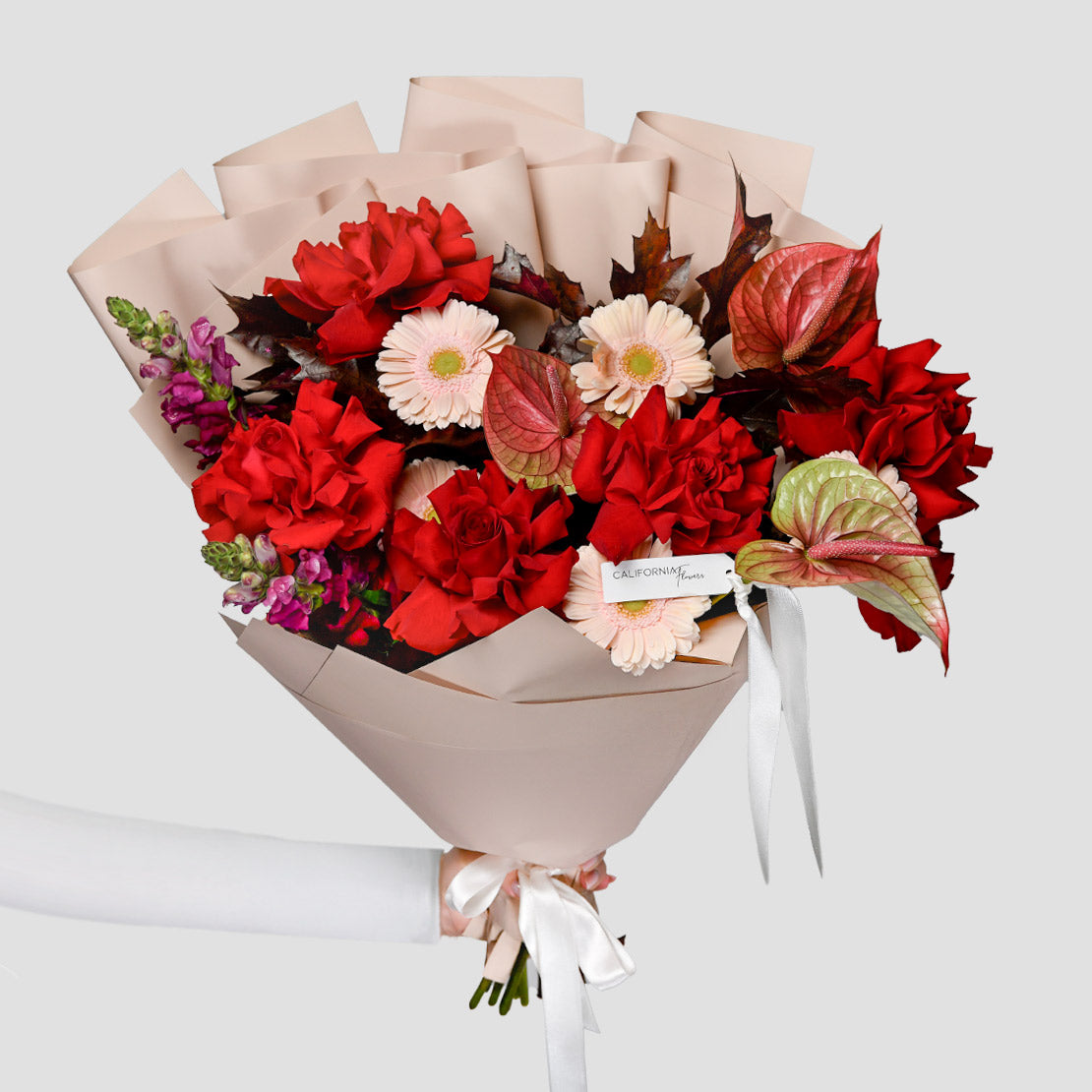 Livrare Flori Pantelimon, Buchet trandafiri rosii, gerbera si alstroemeria, Californiaflowers.ro